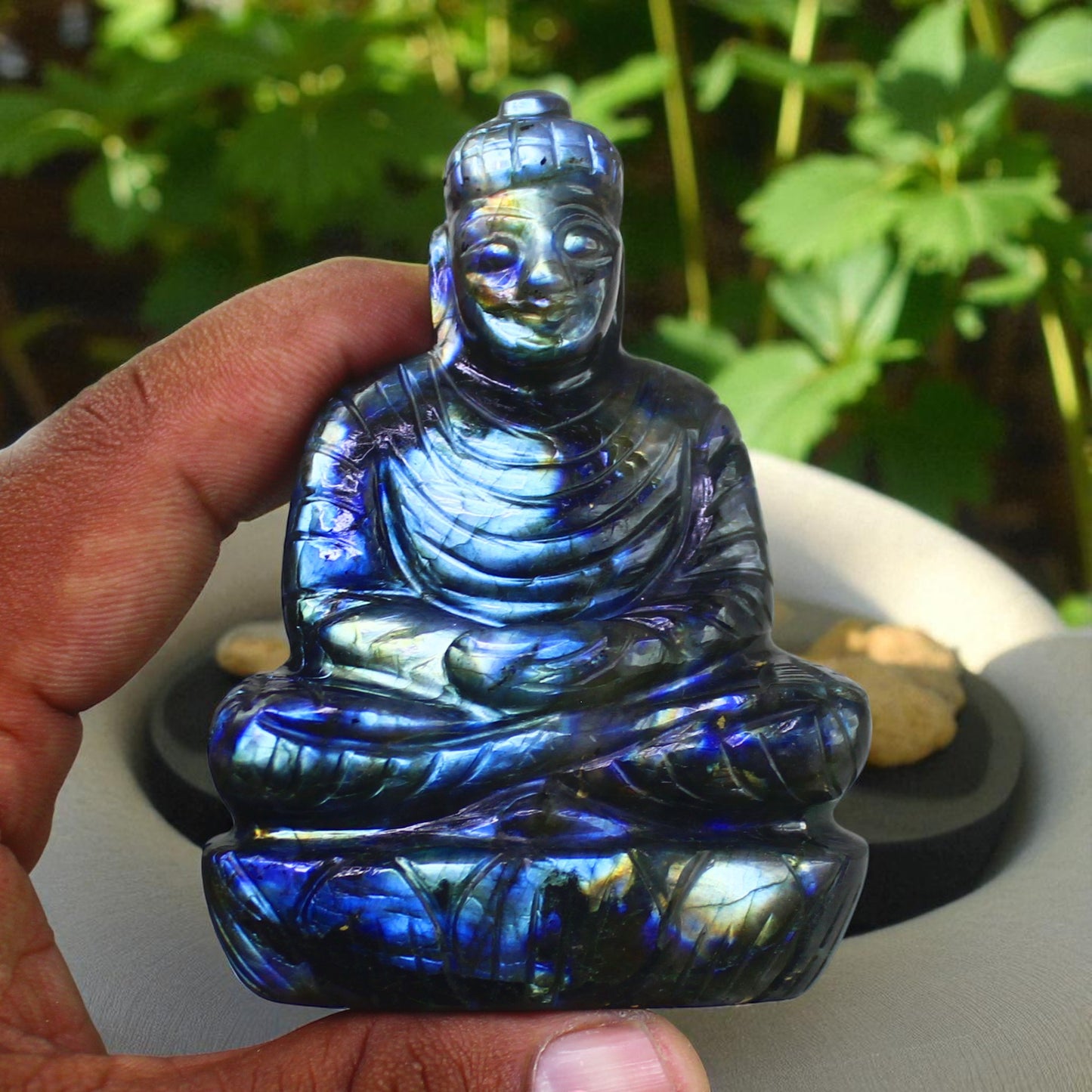 Super Color Sheen Nat. Labradorite Gemstone Meditating Buddha Carved Figure