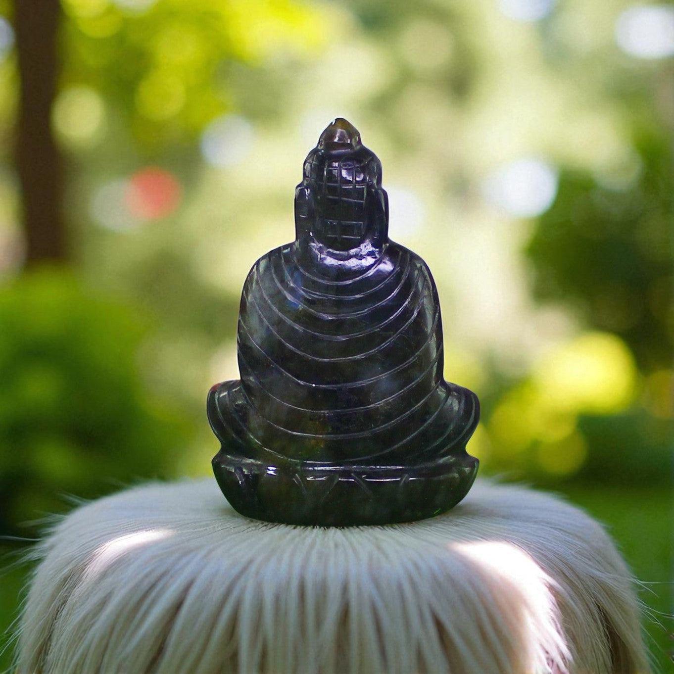 Super Color Sheen Nat. Labradorite Gemstone Meditating Buddha Carved Figure