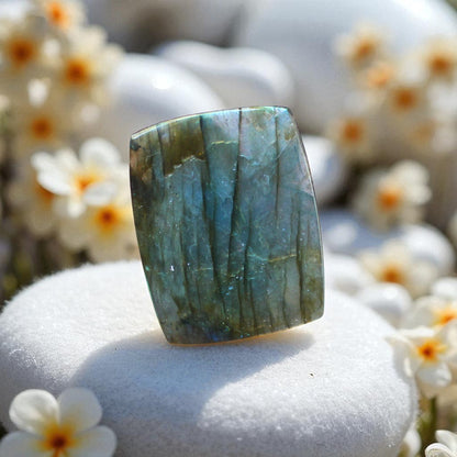 Elegant Nat. Color Sheen Labradorite Gemstone Shiva Carved Cabochon