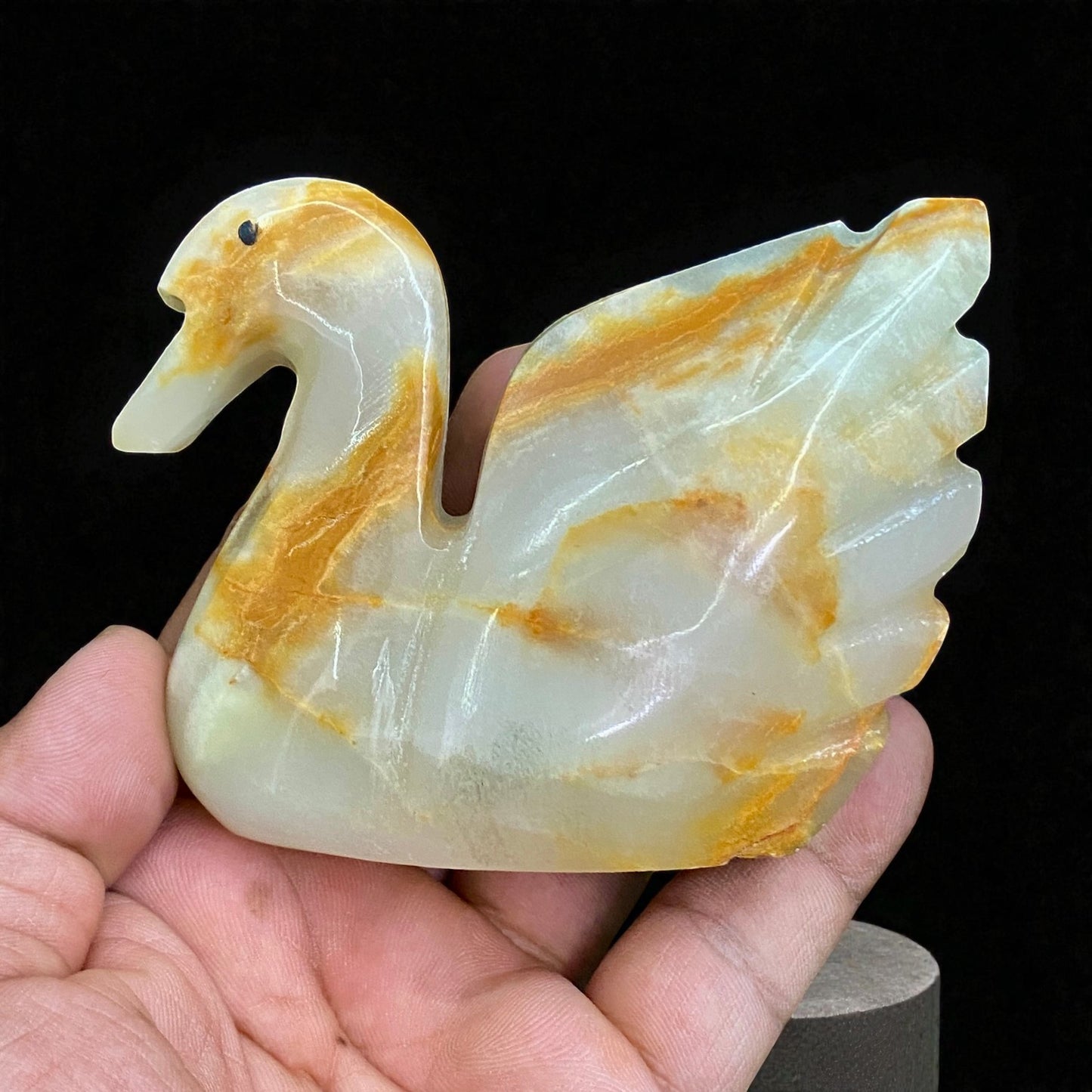 Afghanistan Onyx Swan Figurine – Hand-Carved Gemstone Bird
