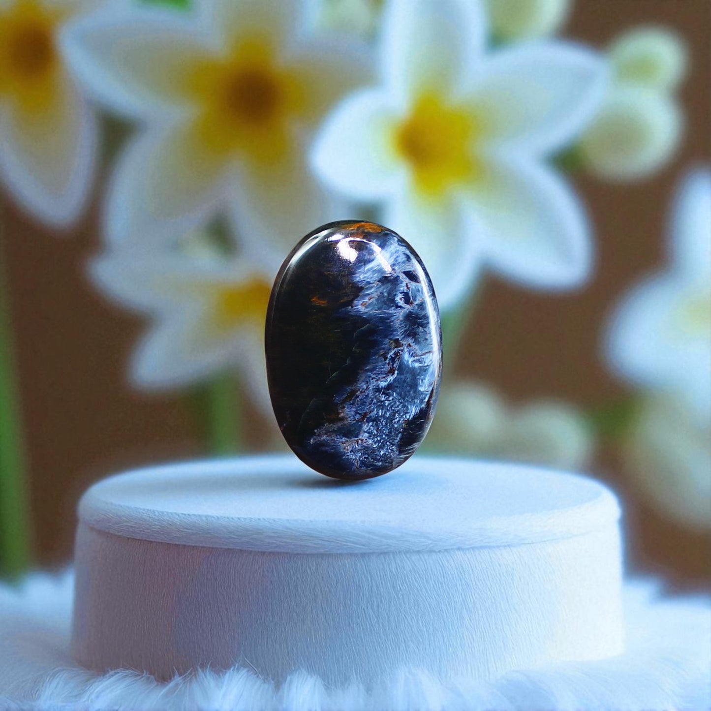 Premium Quality Pietersite Cab – Eye-Catching Mix of Golden, Red & Indigo Fibers