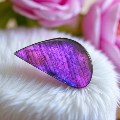 Spectrolite Labradorite Cab – Rare Purple-Blue Sheen, Collector’s Gem