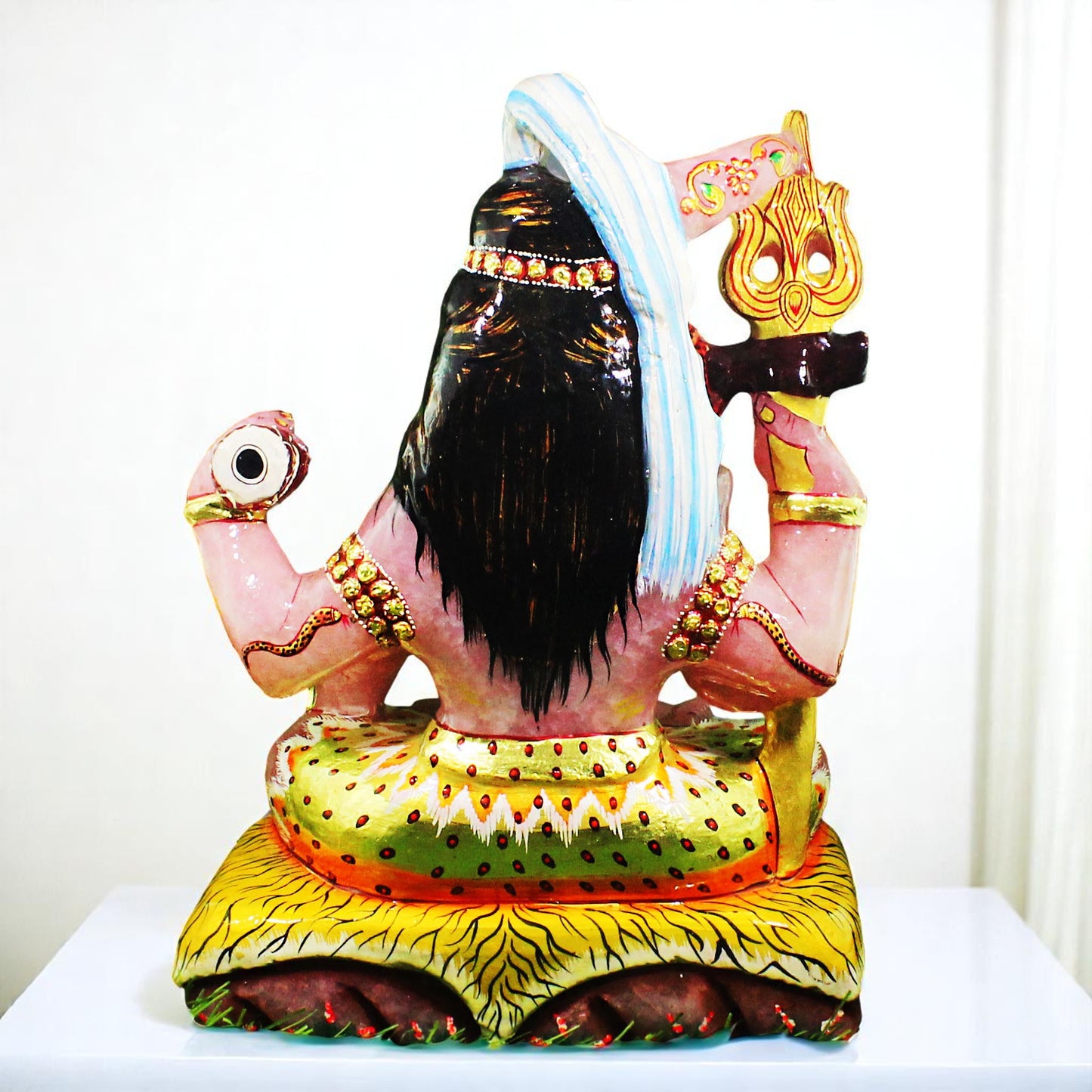Nat. Rose Quartz Gemstone Shiva Figure Carved with 22 Carat Gold Work Paint