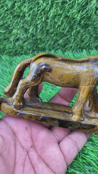 Hand-Carved Golden Tiger Eye Horse – Polished Gemstone Animal Figurine