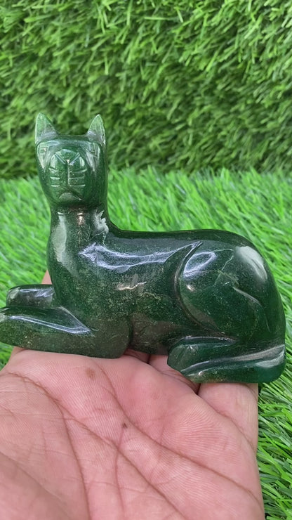 Aventurine Jade Cat Carving – Lucky Green Gemstone Animal Sculpture