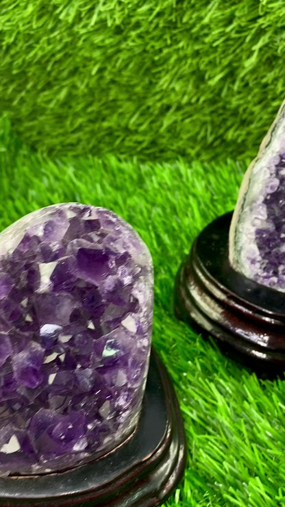 Beautiful Nat. Amethyst Cluster Geode – Deep Purple Crystals in Sparkling Geode Formation